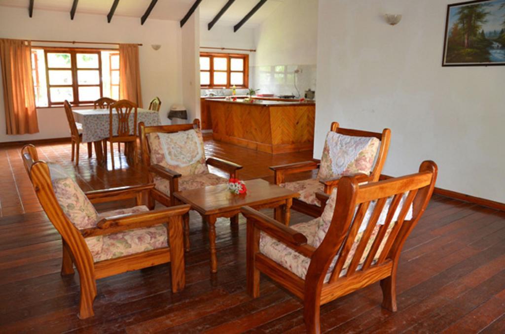 Paradise Flycatcher'S Lodge ลาดิก ภายนอก รูปภาพ