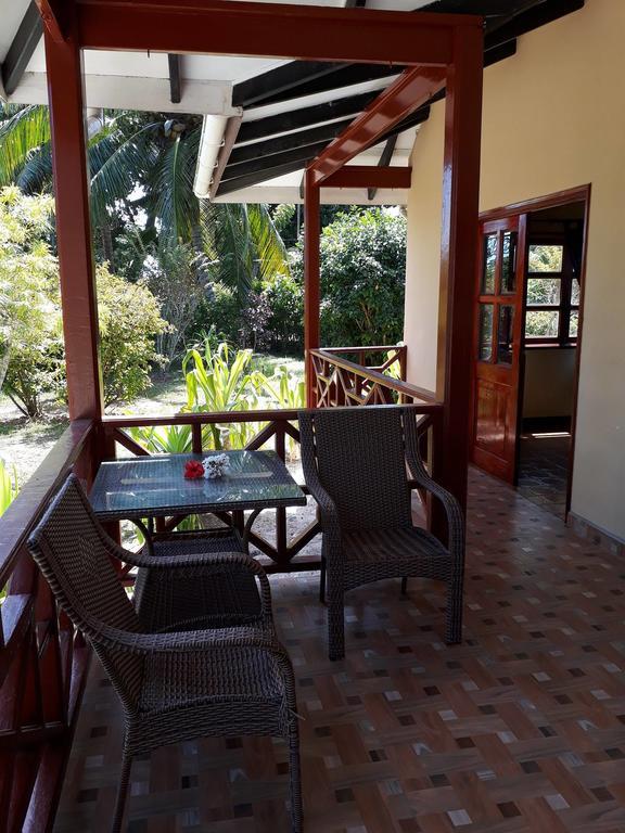 Paradise Flycatcher'S Lodge ลาดิก ภายนอก รูปภาพ